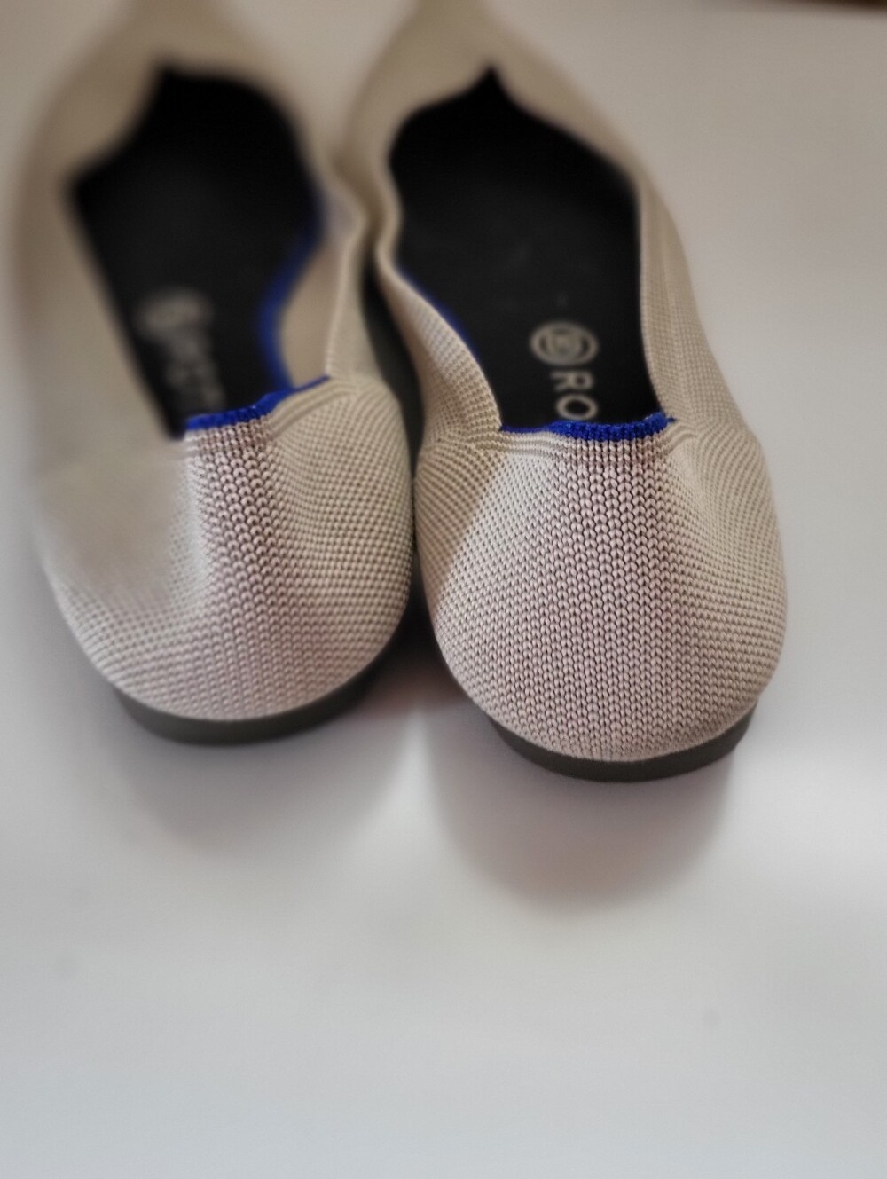 Rothy’s The Point Shoe Women Size 10 Light Gray Removable Insoles Washable - Picture 3 of 6